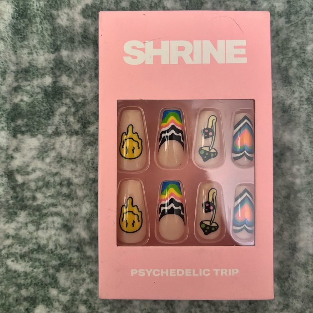 Psychedelic fake nails